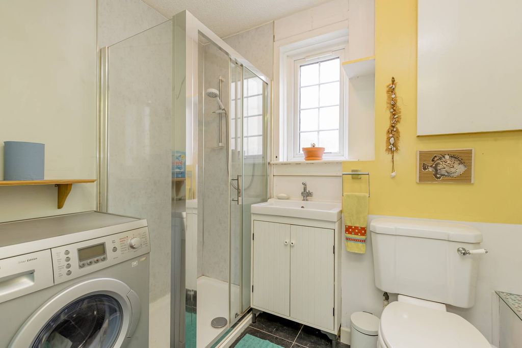 Property photo 3 of 4