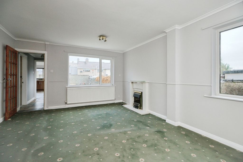 Property photo 2 of 17 Image 1