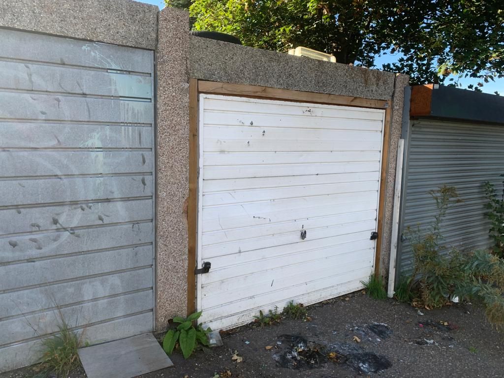 Property photo 1 of 2