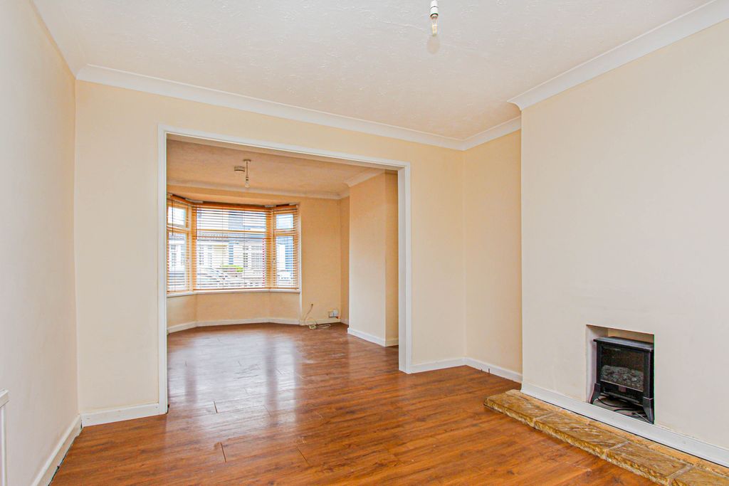 Property photo 2 of 14 Lounge/Dining Room