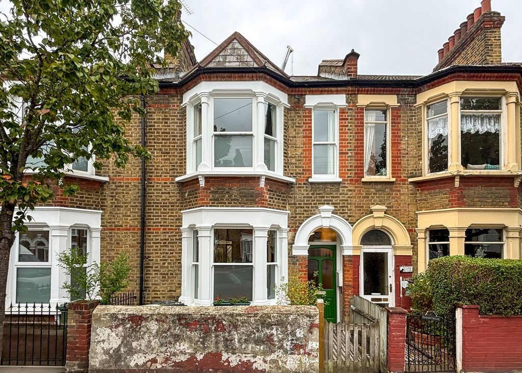Property photo 1 of 17