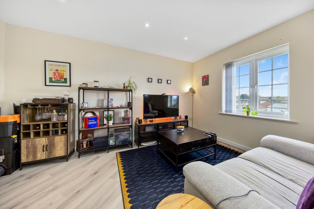 Property photo 3 of 20 Living Room