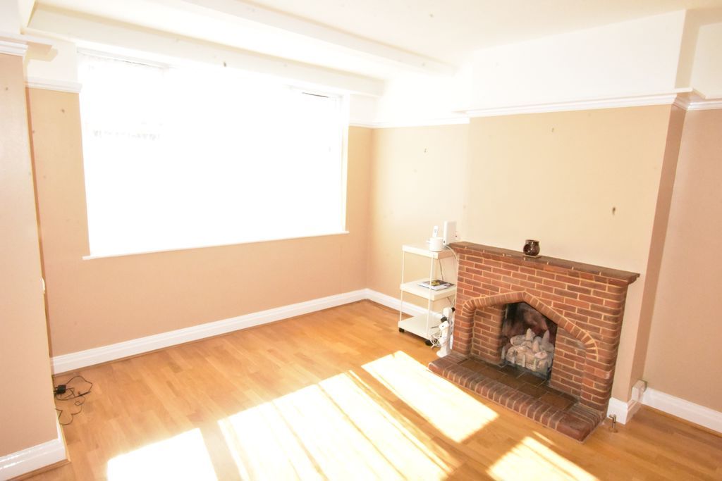 Property photo 2 of 17 Photo 6