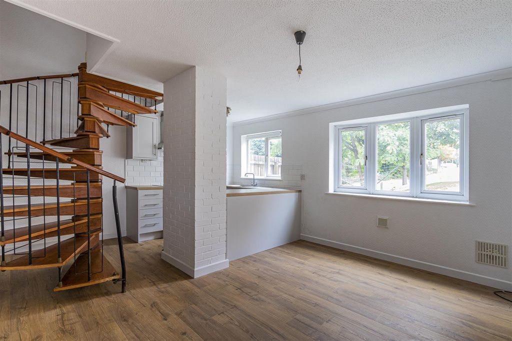 Property photo 2 of 15 Oakridge 15-3.Jpg