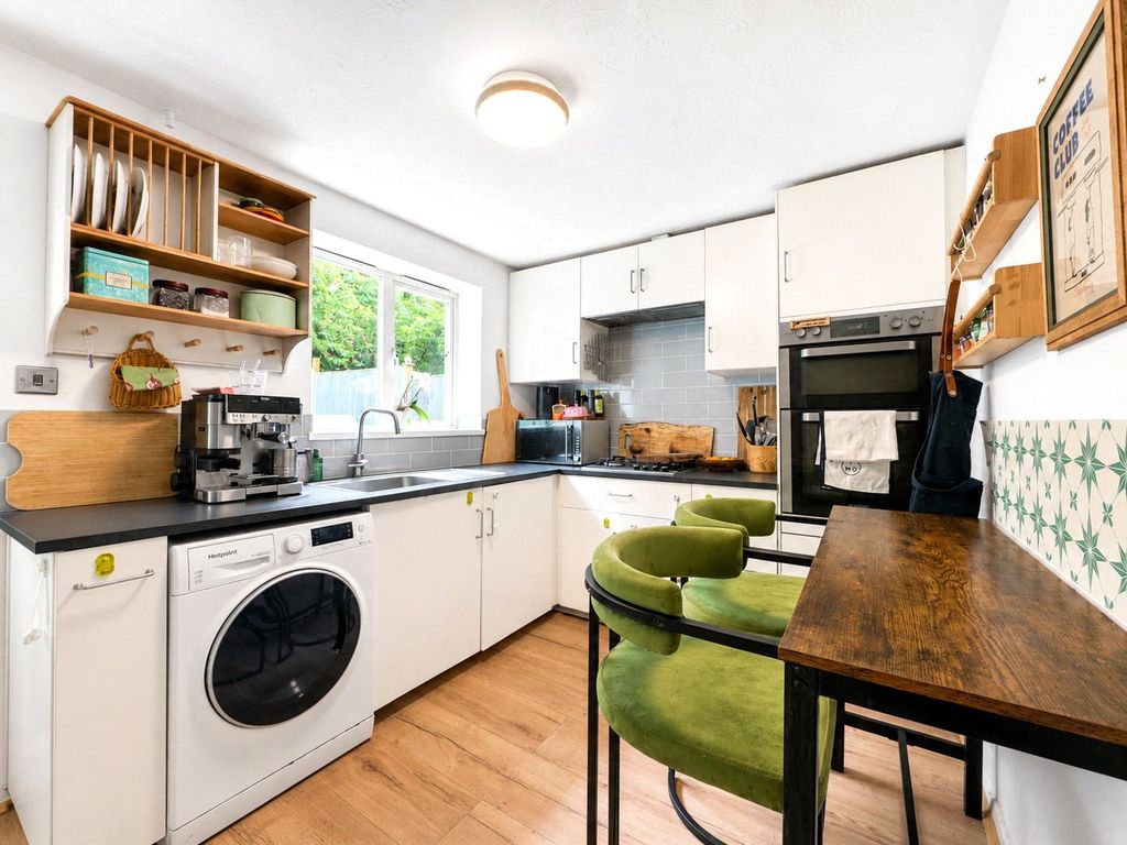 Property photo 3 of 17 Picture No. 32