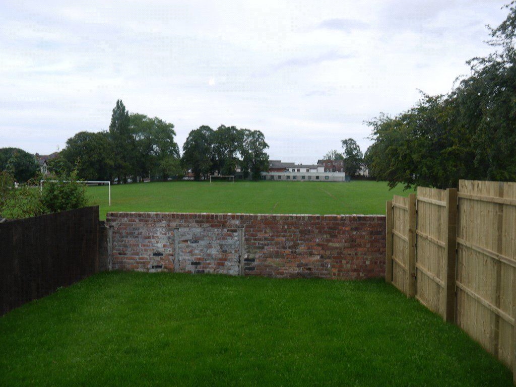 Property photo 3 of 7 Garden