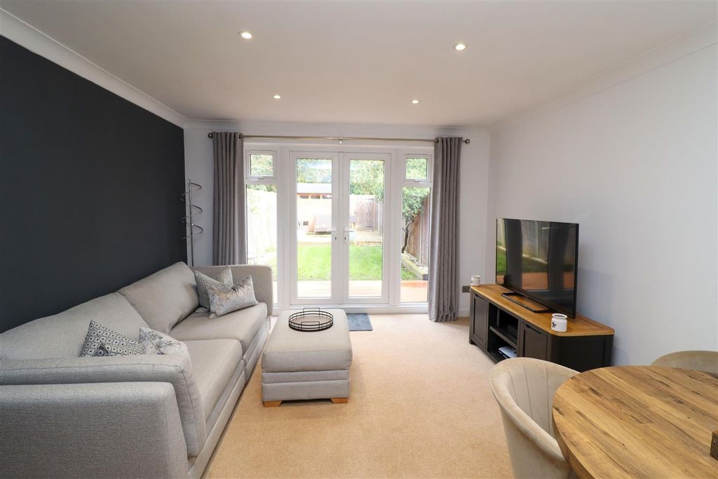 Property photo 2 of 16 Lounge/Dining Room