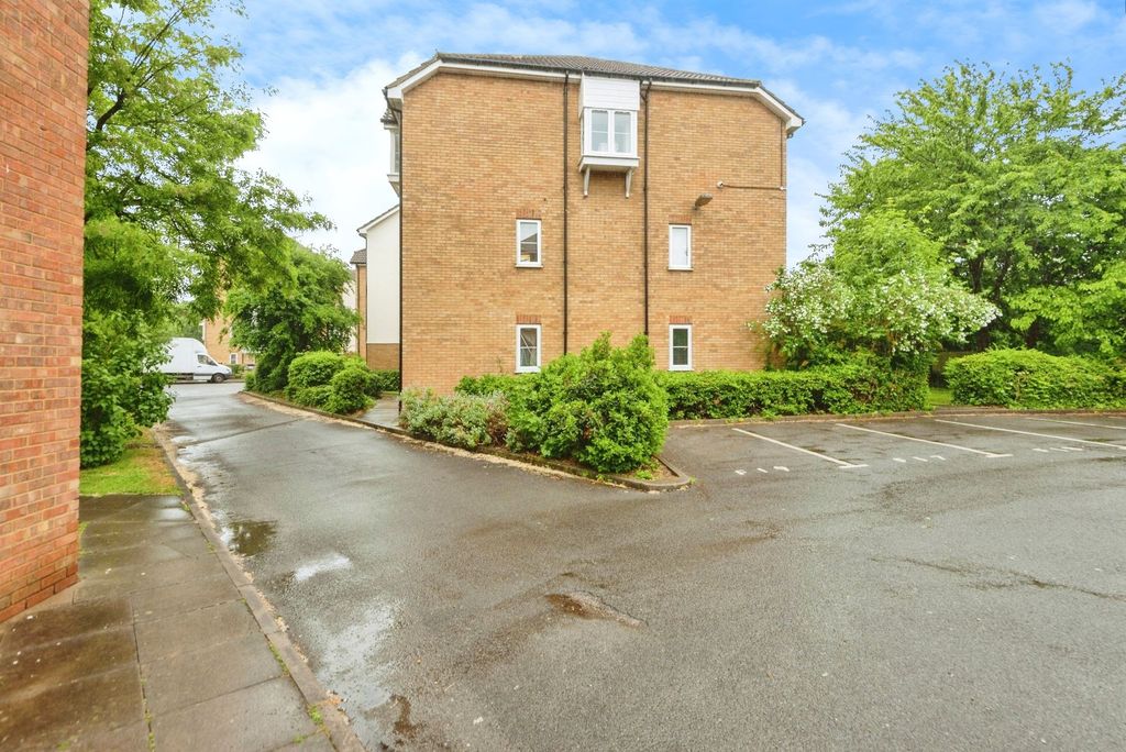 Property photo 3 of 10