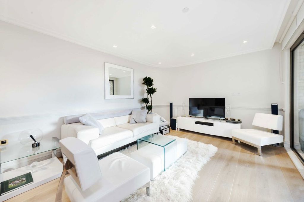 Property photo 1 of 5