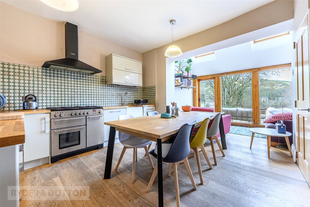 Property photo 3 of 21 Kitchen Family Room