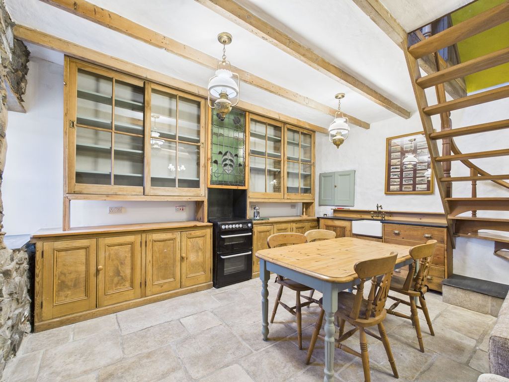 Property photo 3 of 10 Living/Kitchen/Dining