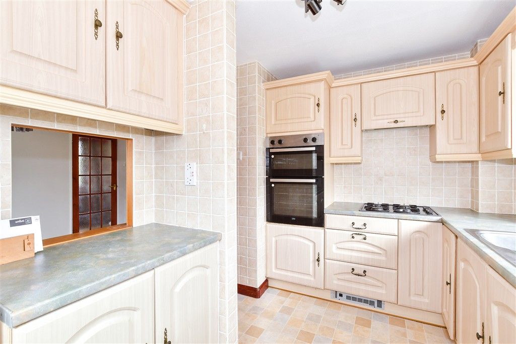 Property photo 2 of 20 Kitchen