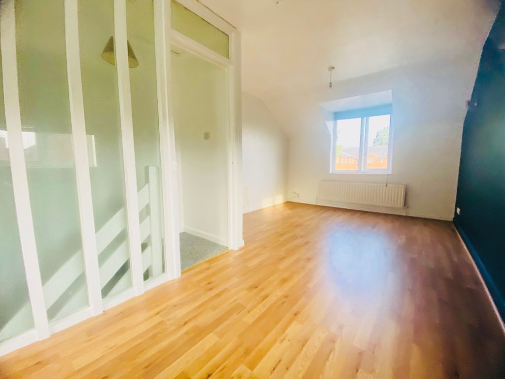 Property photo 3 of 5 Living Room