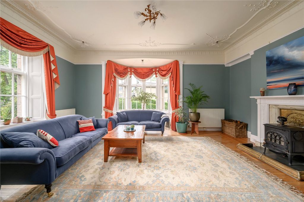 Property photo 2 of 25 Drawing Room