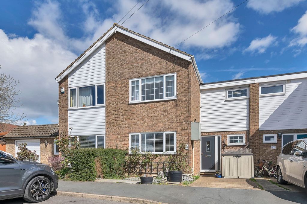 Property photo 1 of 16