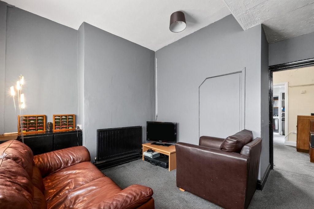 Property photo 3 of 17 Pnmb0120.Jpg