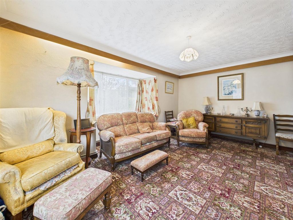 Property photo 2 of 18 Cam04116G0-Pr0221-Still008.Jpg