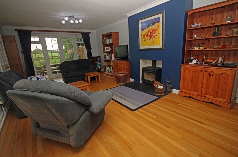 Property photo 3 of 18 Sitting Room