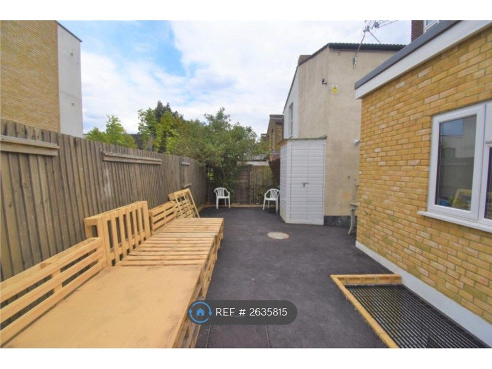 Property photo 2 of 8