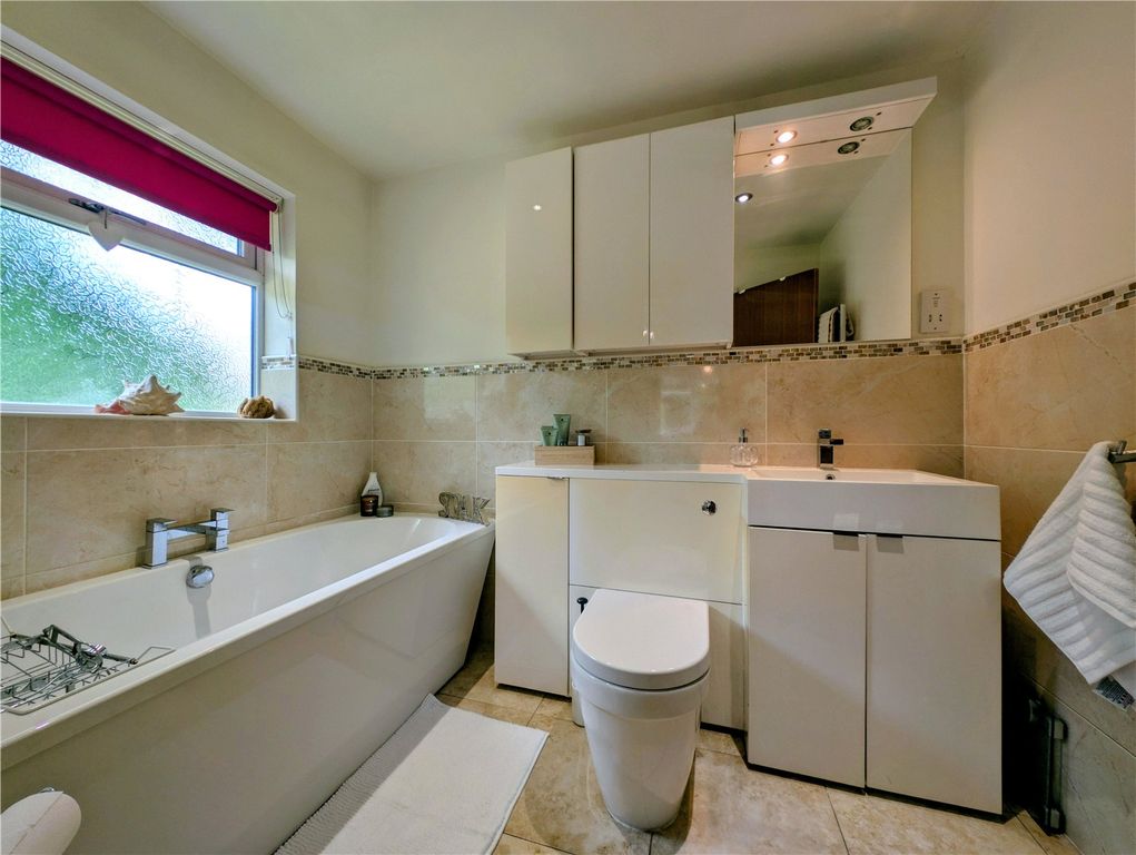 Property photo 2 of 31 Picture No. 25