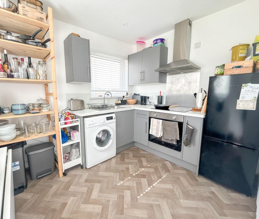Property photo 2 of 15 Kitchen