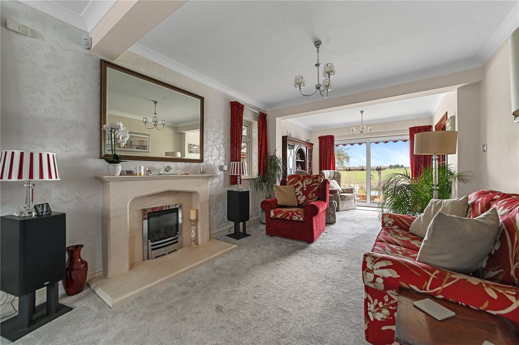 Property photo 2 of 25 Picture No. 20