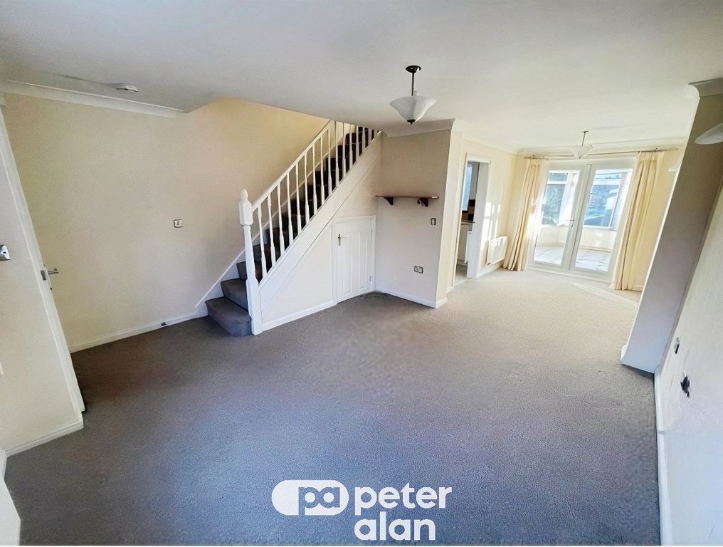 Property photo 2 of 13 Image