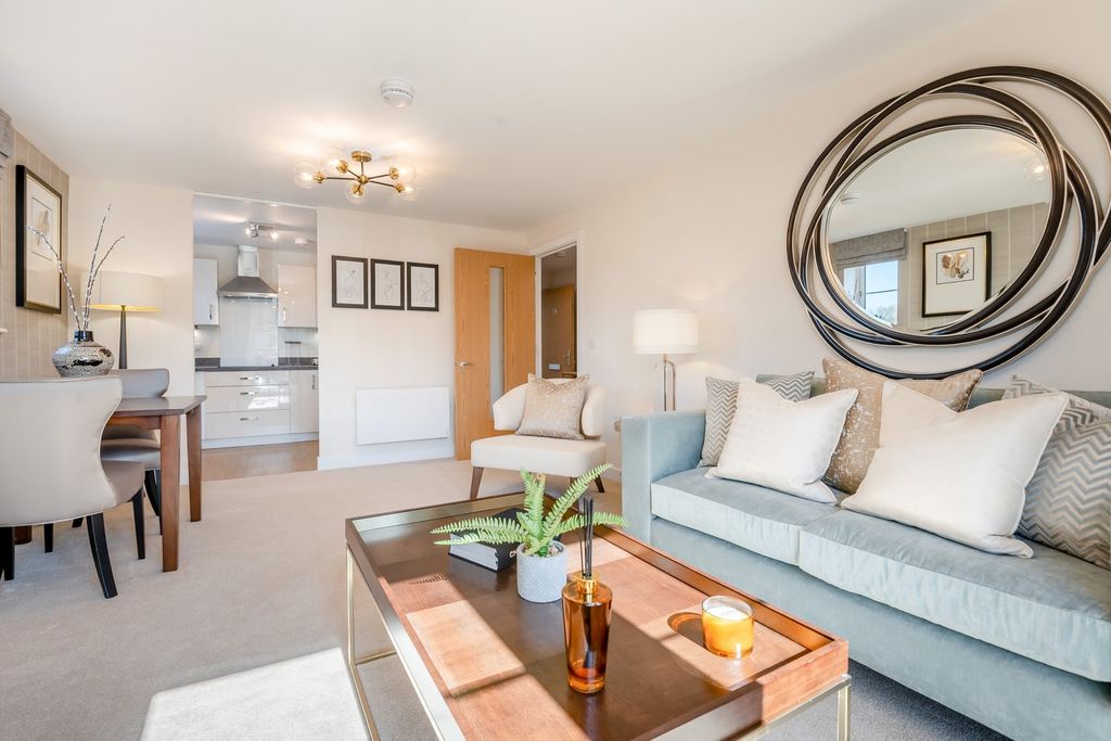 Property photo 2 of 10 Living Room