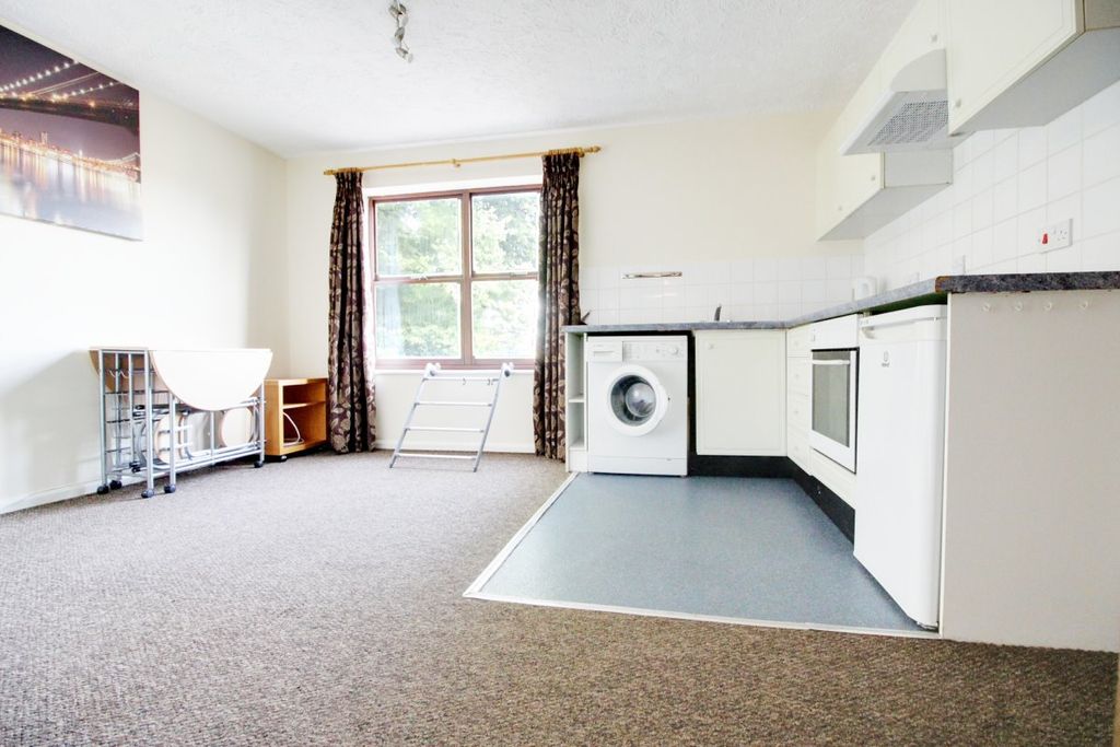 Property photo 3 of 7