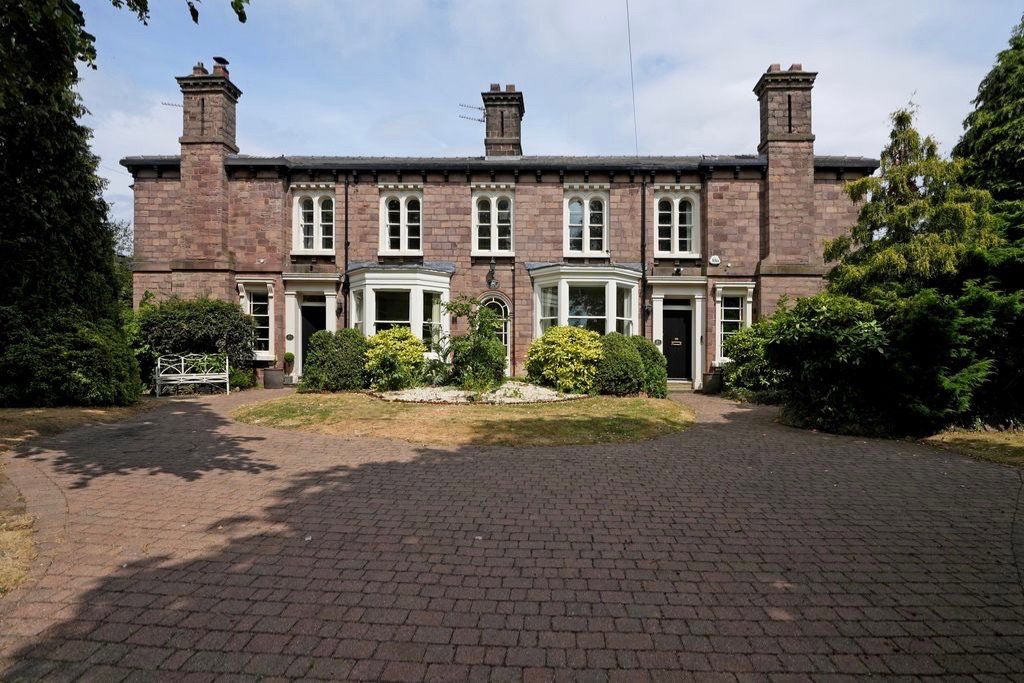 Property photo 1 of 73