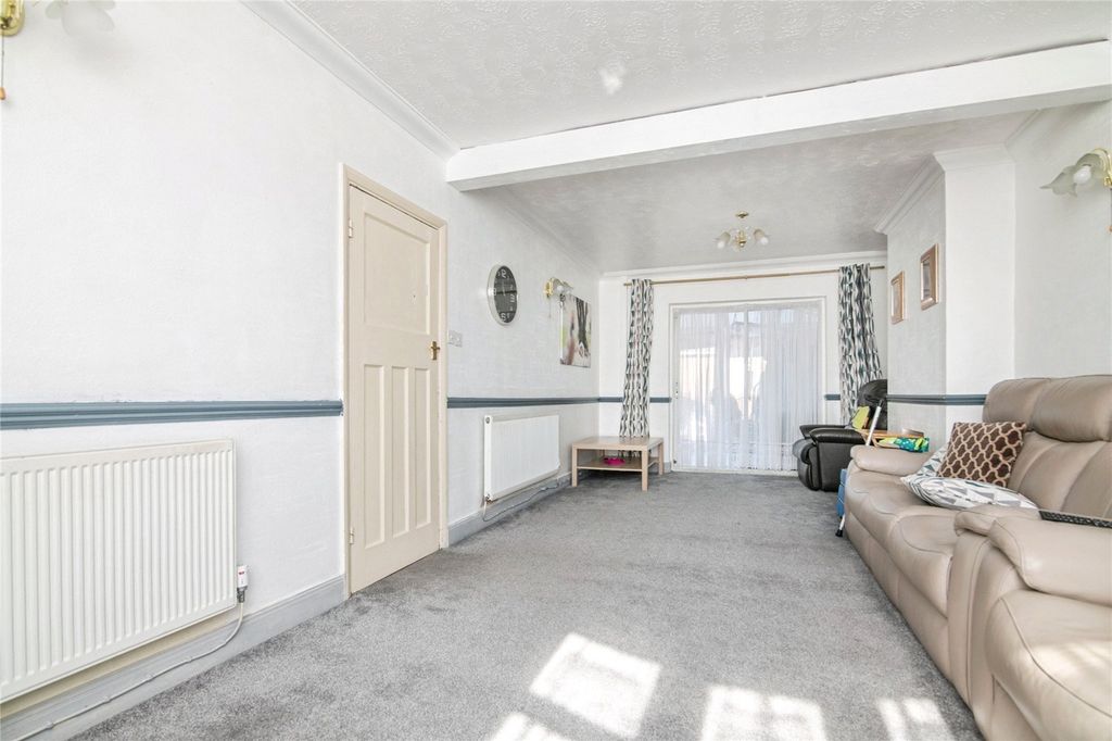 Property photo 2 of 15 Picture No. 08