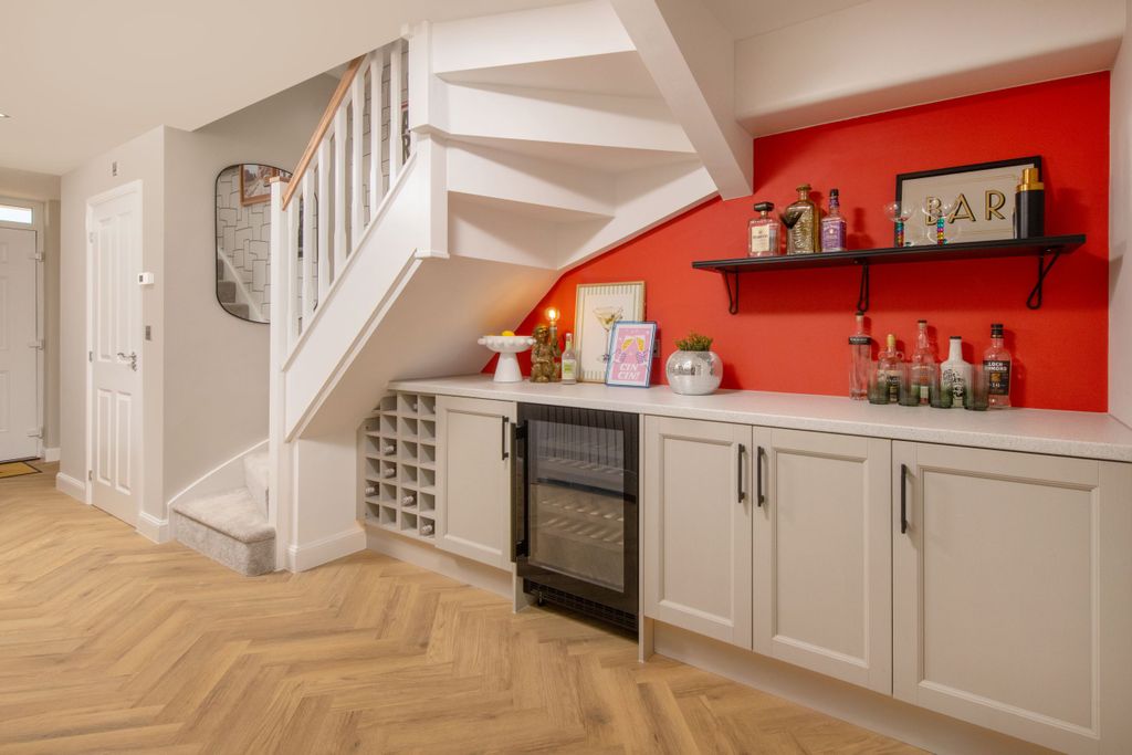 Property photo 2 of 9 Goldcrest Hallway