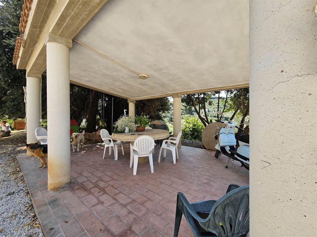 Property photo 3 of 30