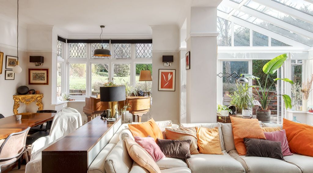 Property photo 2 of 24