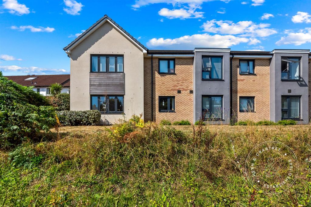 Property photo 3 of 20 Clos-Y-Gadwyn-19.Jpg