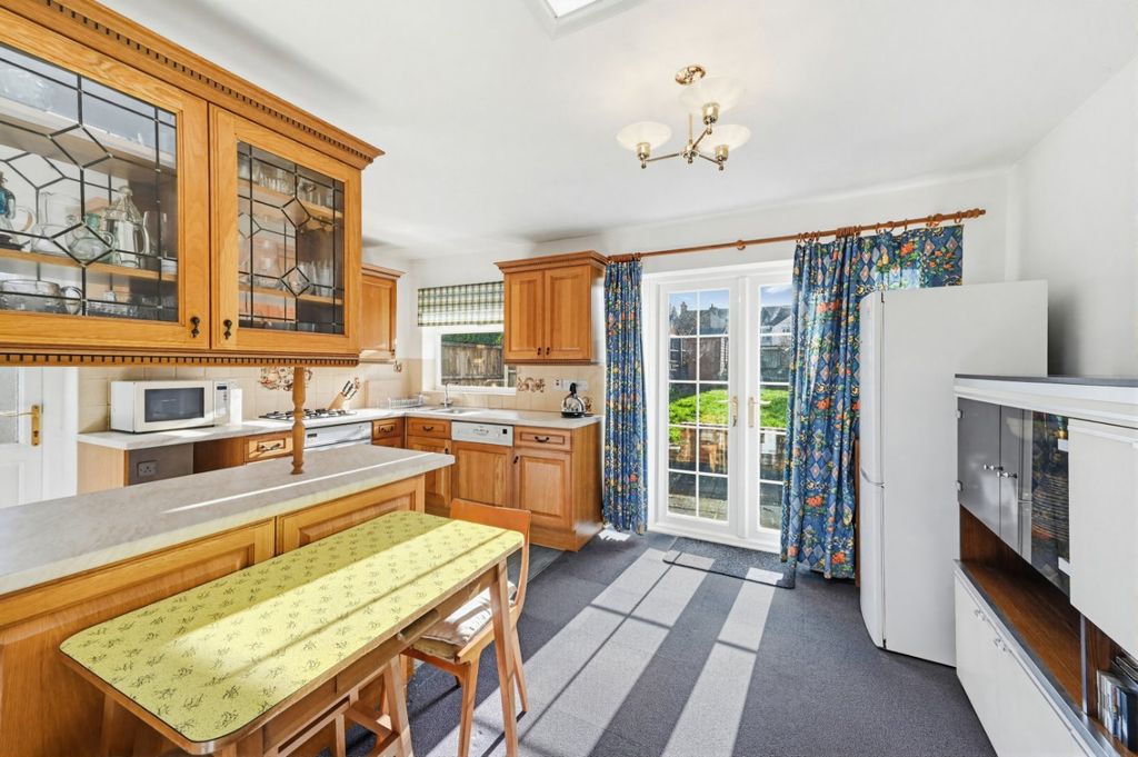 Property photo 2 of 16 Picture No. 15