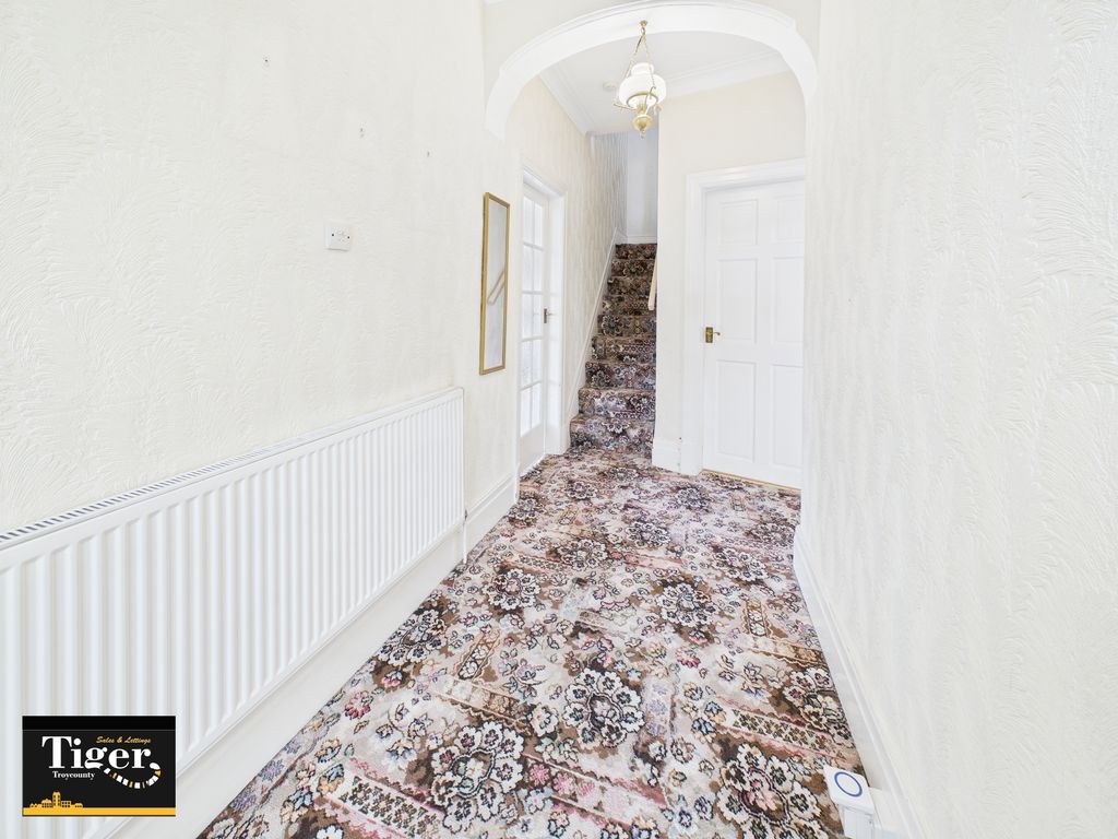 Property photo 2 of 19 Cam02176G0-Pr0727-Still001