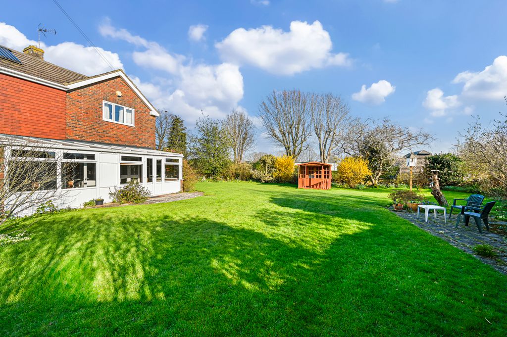 Property photo 2 of 20