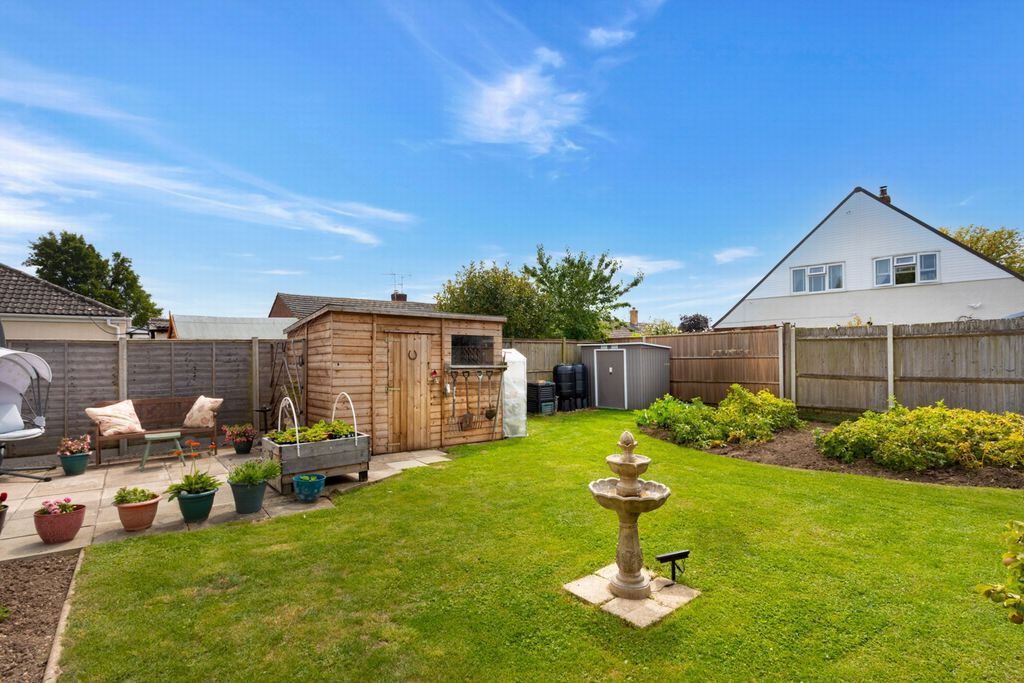Property photo 3 of 18 Garden