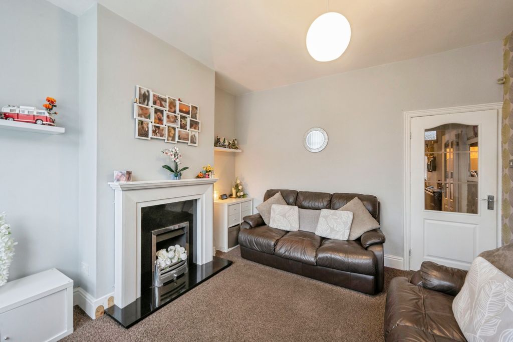 Property photo 3 of 20 02