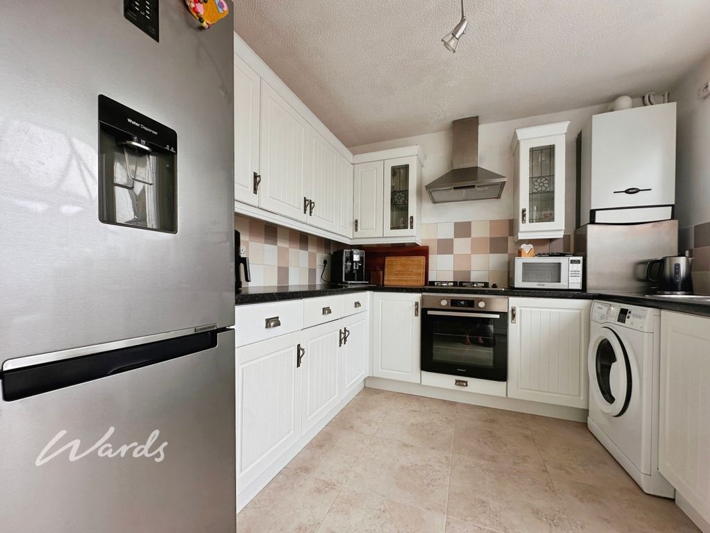 Property photo 2 of 21 Kitchen