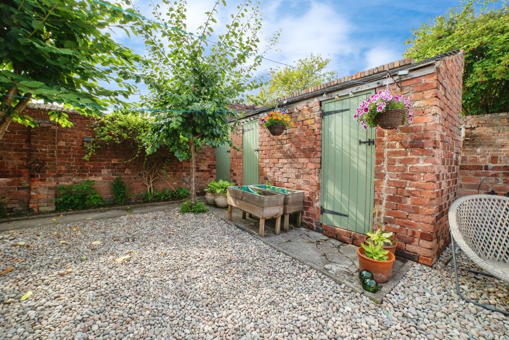 Property photo 3 of 17