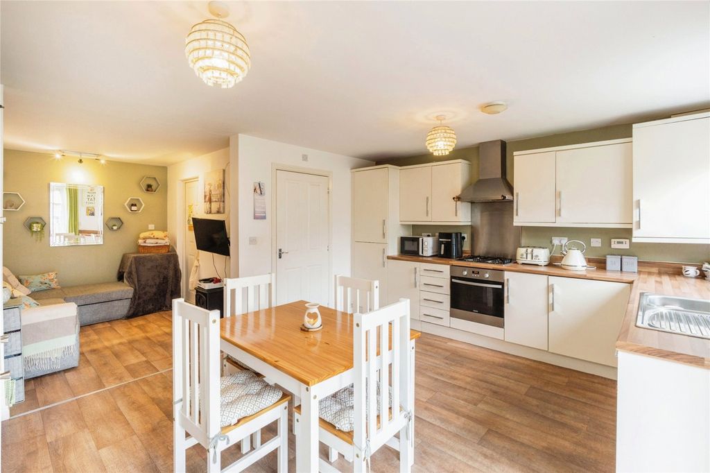 Property photo 2 of 12 Picture No. 09