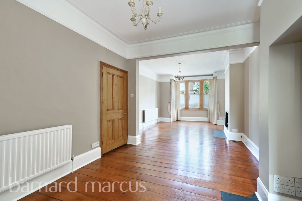 Property photo 2 of 8 Reception Room