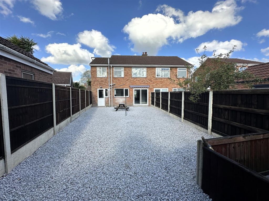 Property photo 2 of 17 Rear