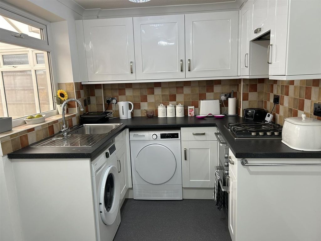 Property photo 2 of 14 Img_6002.Jpeg