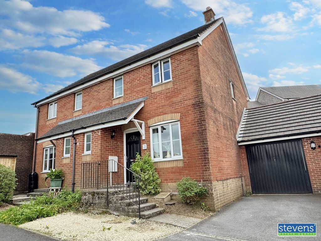 Property photo 1 of 19 Image00001