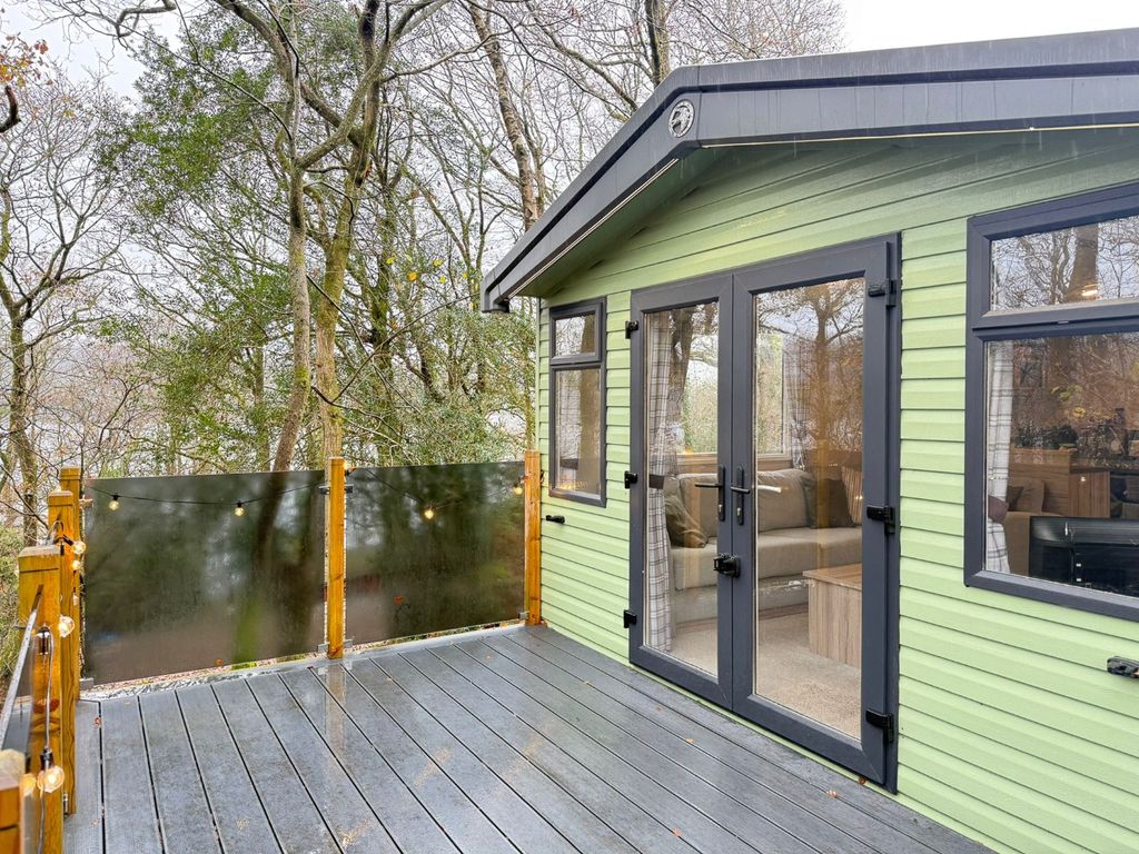 Property photo 2 of 33 4705021