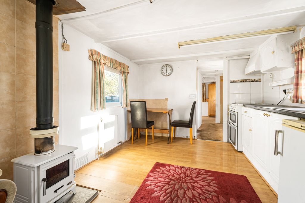 Property photo 3 of 12 Kitchen Dining