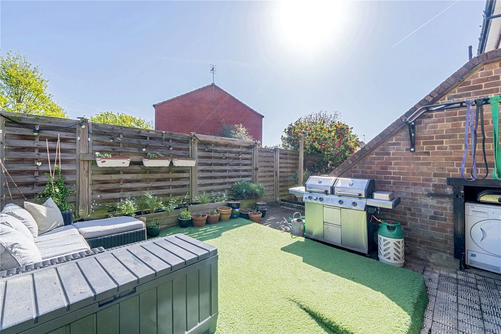 Property photo 2 of 9 Picture No. 20